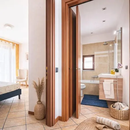 Апартаменты Maggiore Beautiful House Sauna And Garden
